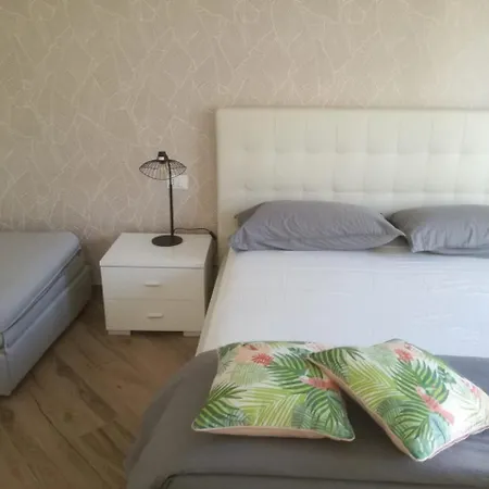 לינה וארוחת בוקר Appia Garden רומא