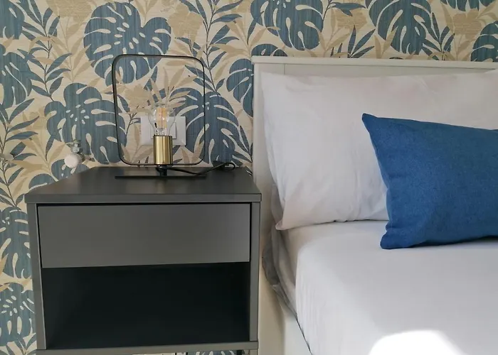 לינה וארוחת בוקר Appia Garden