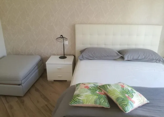 לינה וארוחת בוקר Appia Garden רומא