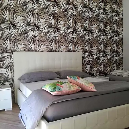 Couette-café Appia Garden 4*